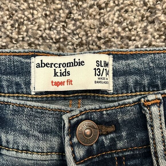 ABERCROMBIE Kids Taper Fit Jeans - Picture 3 of 8